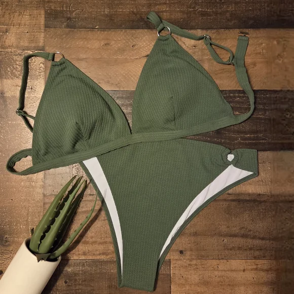 Green Ribbed Bikini Set - Picture 2 of 8